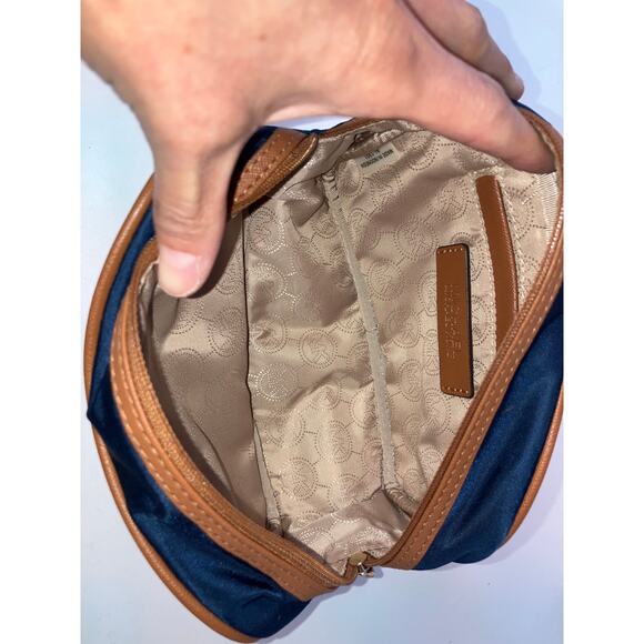 MICHAEL KORS, SMALL NAVY BLUE NYLON BROWN TRIM POUCH - Picture 10 of 16